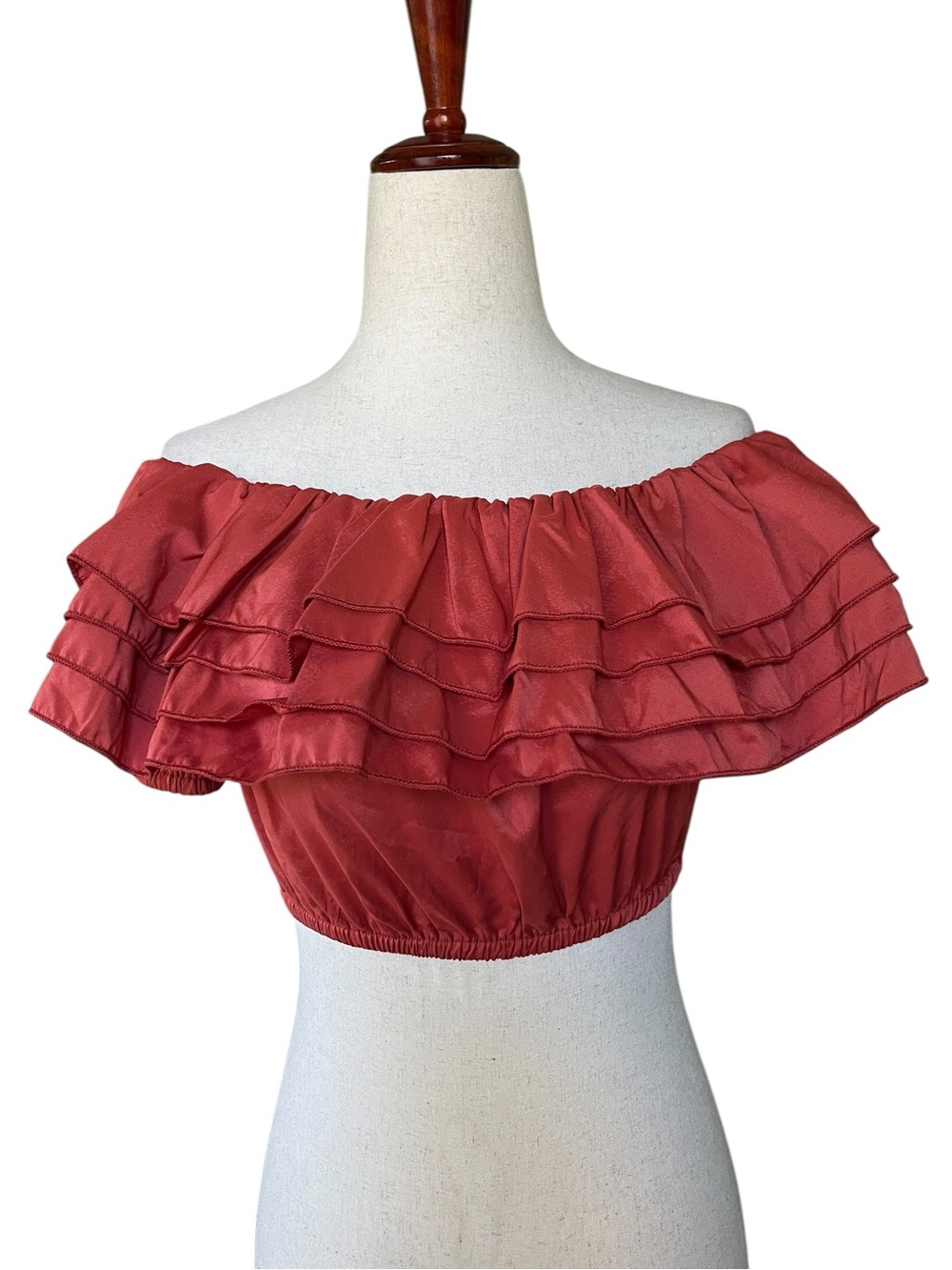 Loragal off-the-shoulder ruffle crop top